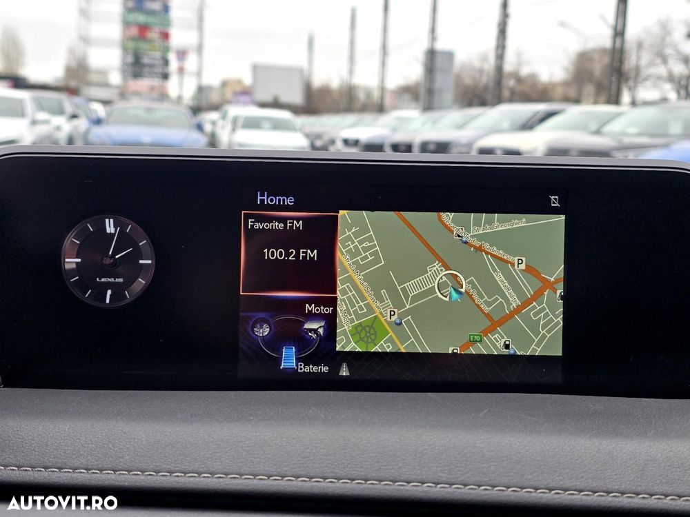 Lexus UX 250h Luxury Line - 21