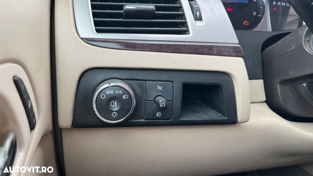 Cadillac Escalade - 20