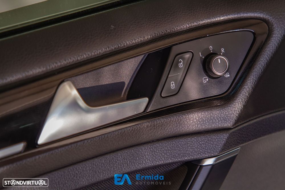 VW Golf 2.0 TDI GTD DSG - 42