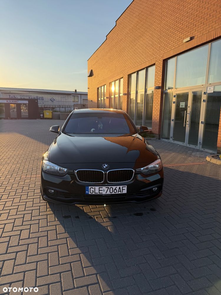 BMW Seria 3 320i xDrive Sport Line - 9