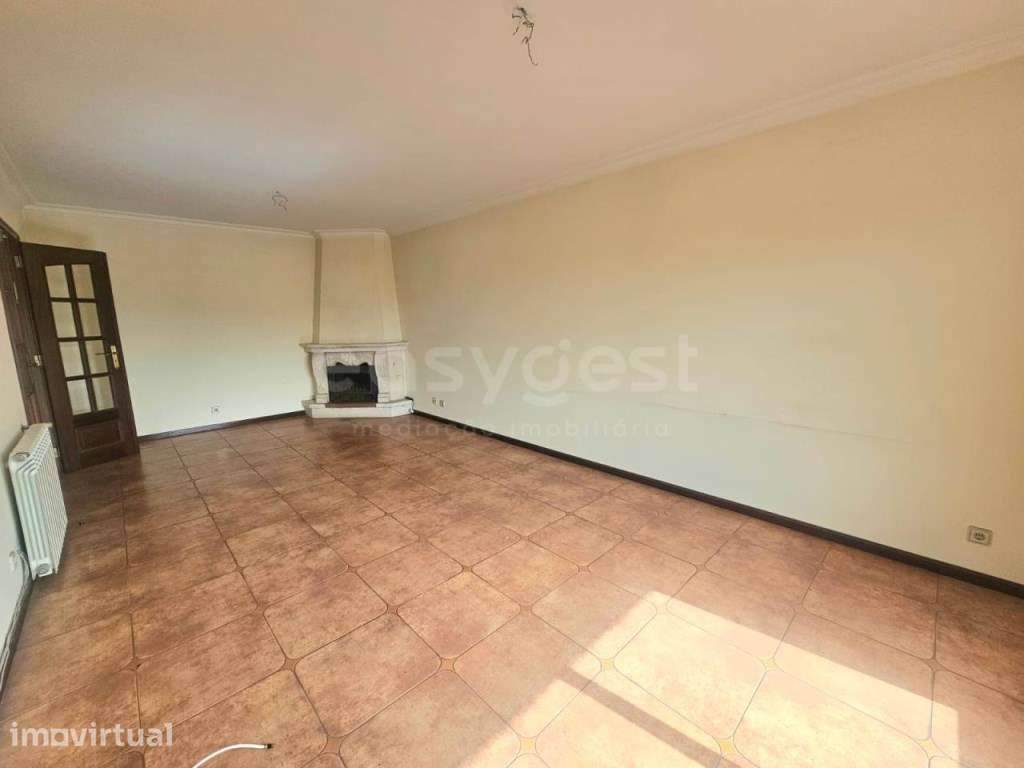 Apartamento T3 Central em Ílhavo com Garagem e Estacionamento Priva... - Grande imagem: 5/21