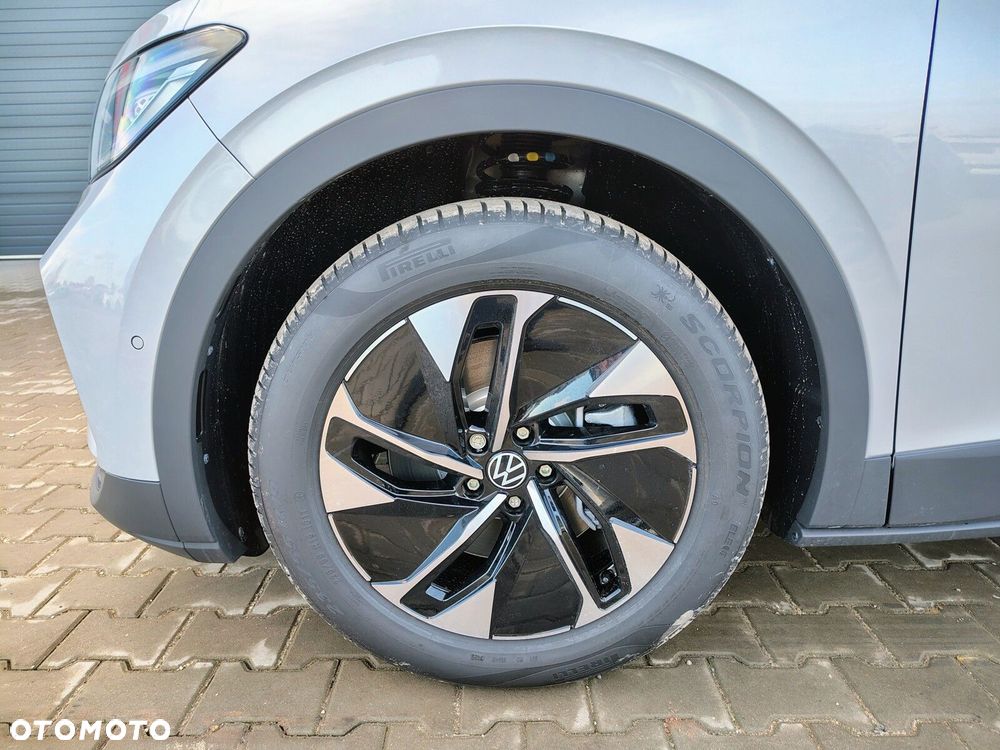 Volkswagen ID.4 - 8