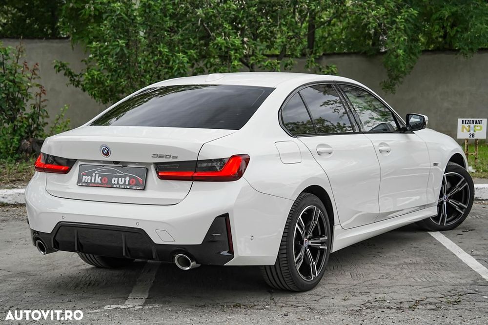 BMW Seria 3 320e Aut. M Sport - 9