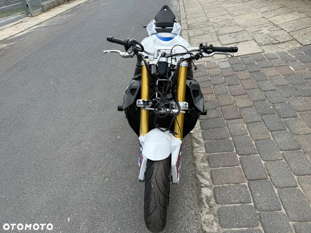 BMW S - 2