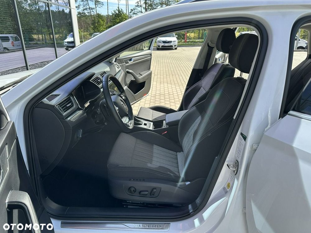 Skoda Superb 2.0 TDI SCR Style DSG - 11