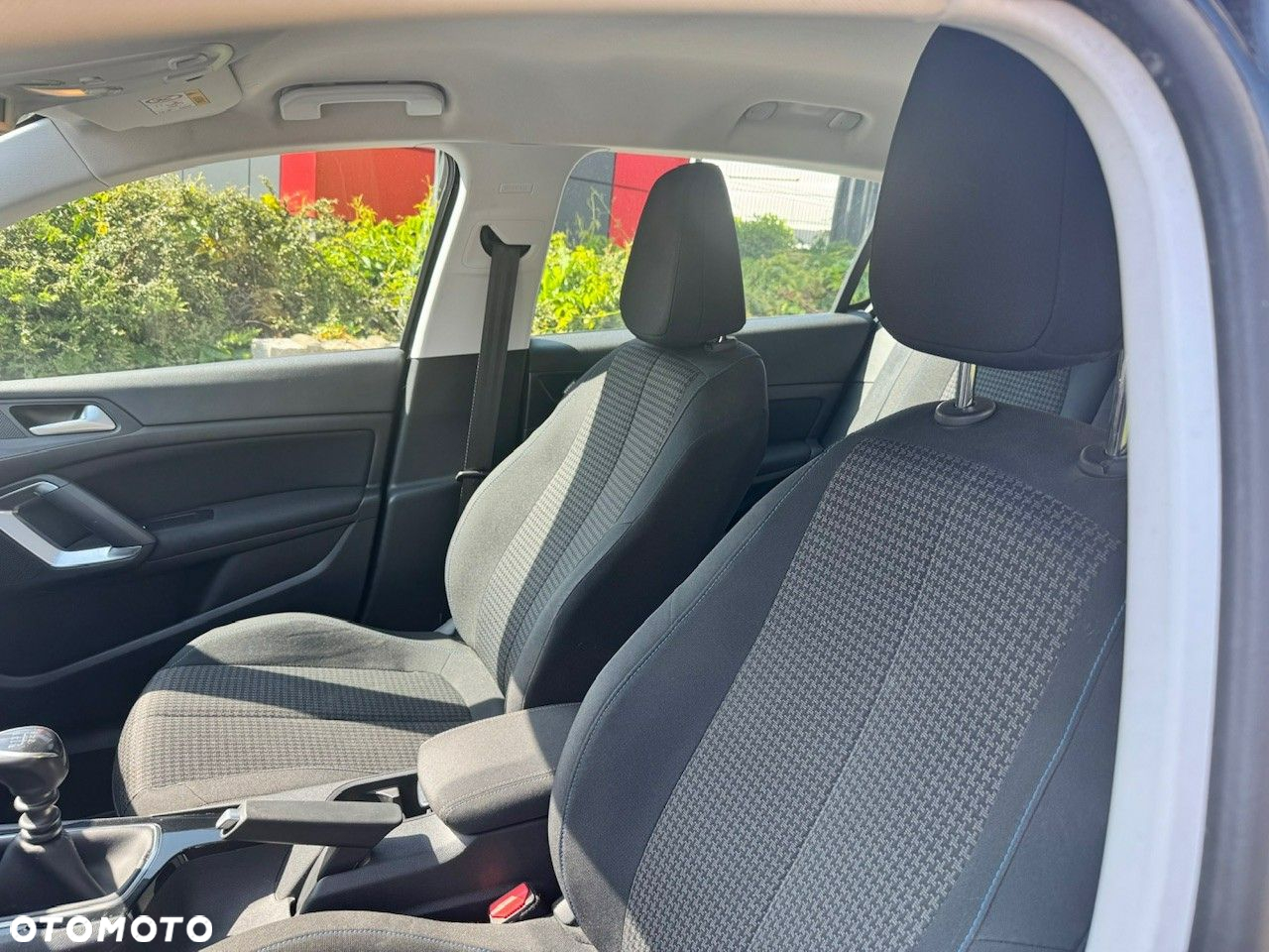 Peugeot 308 - 8