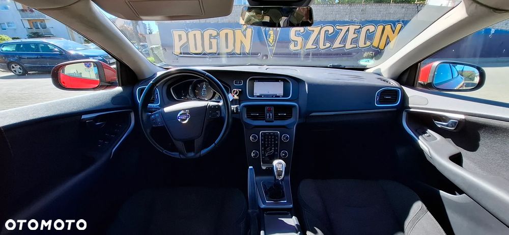 Volvo V40 D2 Summum - 13