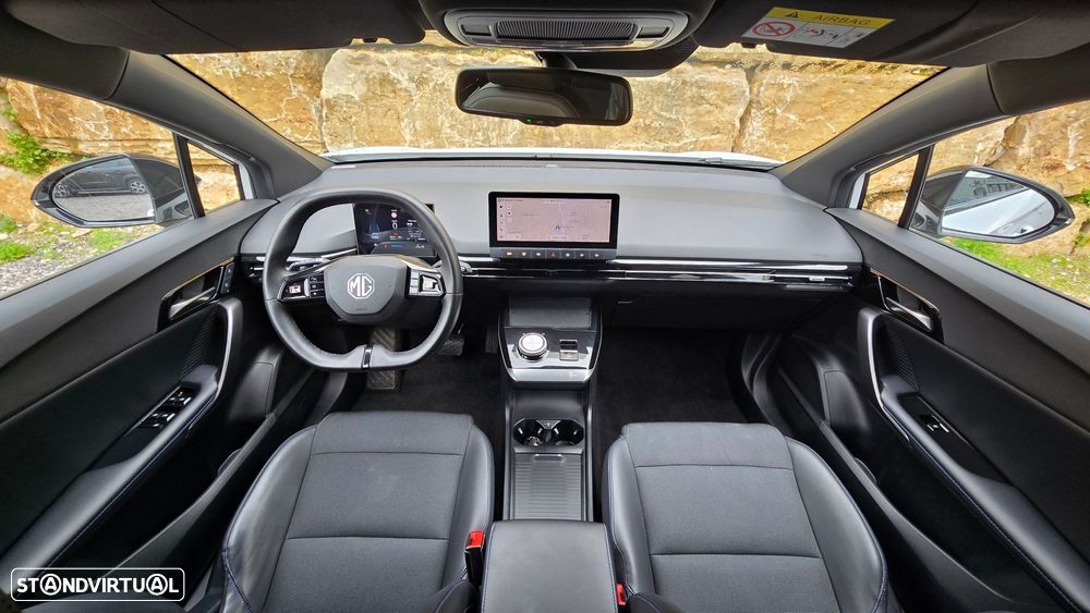 MG MG4 64 kWh Luxury - 9
