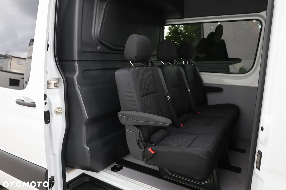 Mercedes-Benz Sprinter - 29