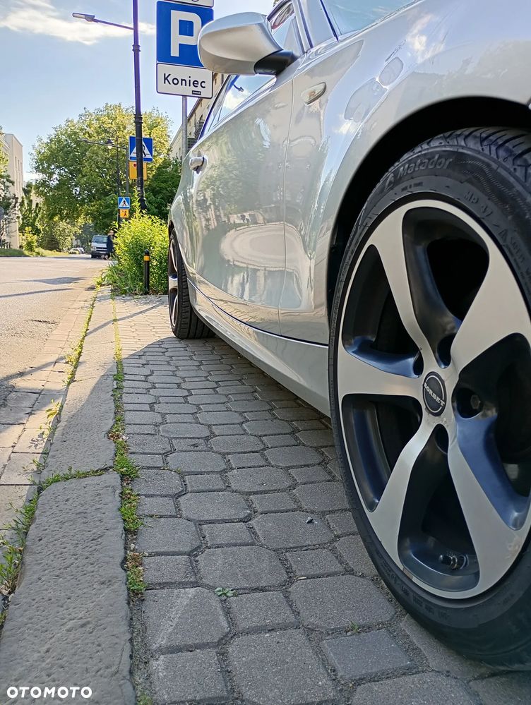BMW Seria 1 - 22