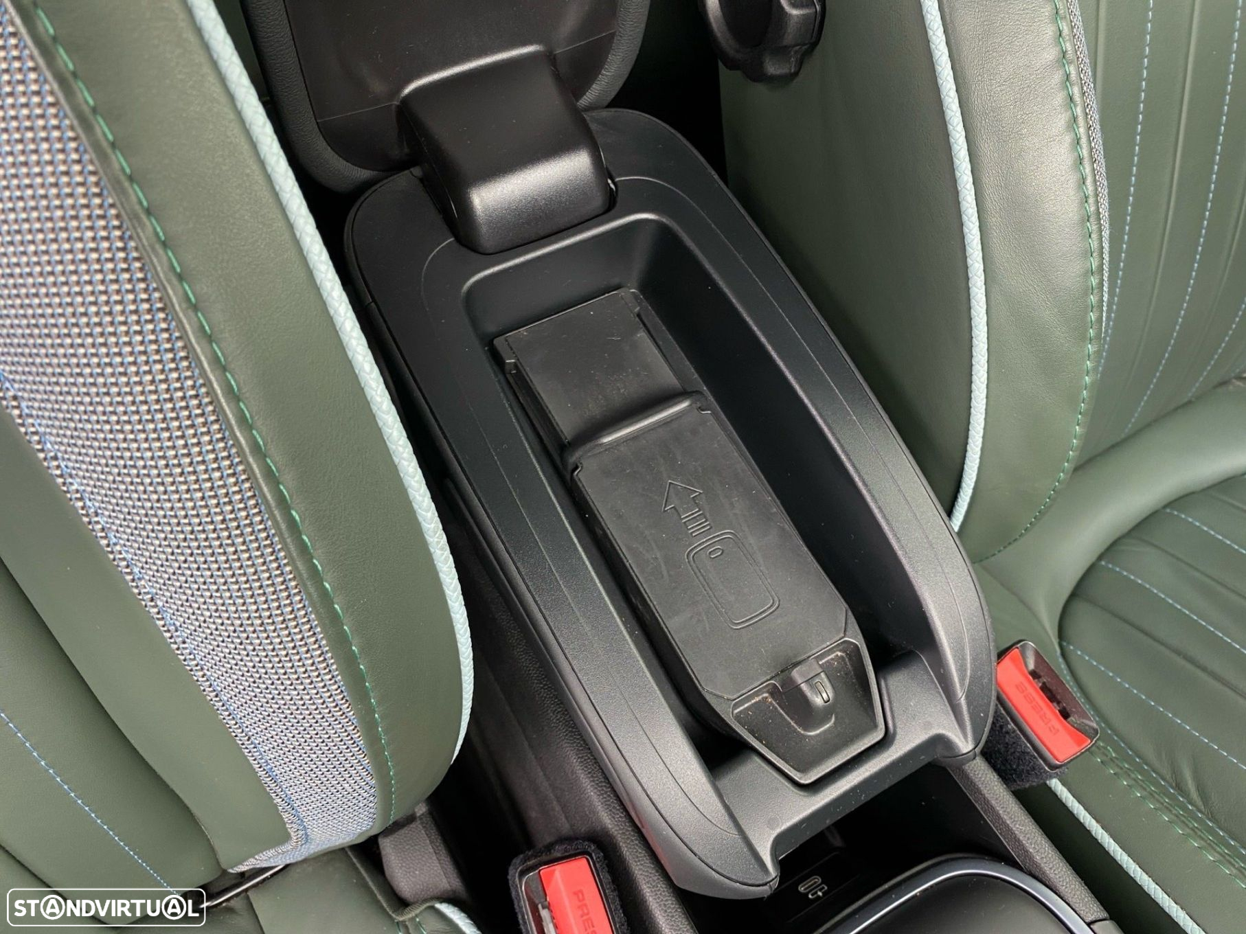 MINI Countryman Cooper SE Premium Untamed Edition Auto - 18