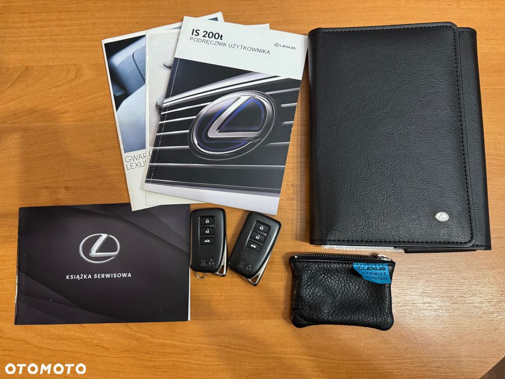 Lexus IS 200t Elegance - 9