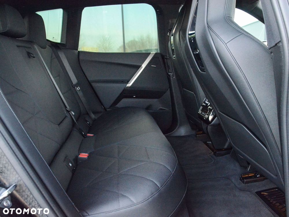 BMW iX xDrive50 111.5kWh Signature - 34