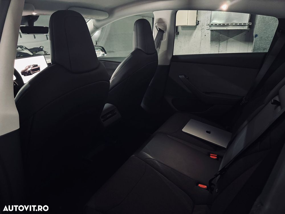 Tesla Model Y RWD - 3