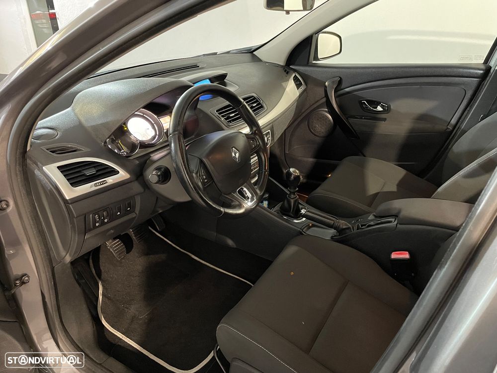 Renault Mégane Sport Tourer 1.5 dCi Comfort SS - 6