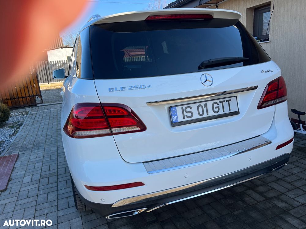 Mercedes-Benz GLE 250 d 4MATIC 9G-TRONIC - 3