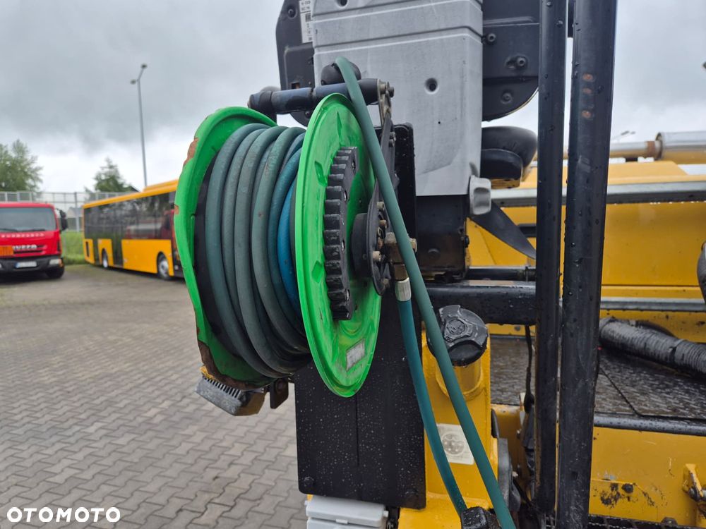 Caterpillar AP 300 / ROZŚCIEŁACZ DO ASFALTU / SERWISOWANY / 1WŁ / WIBRACJE + PODGRZEWANY STÓŁ / MOŻLIWOŚĆ TRANSPORTU - 21