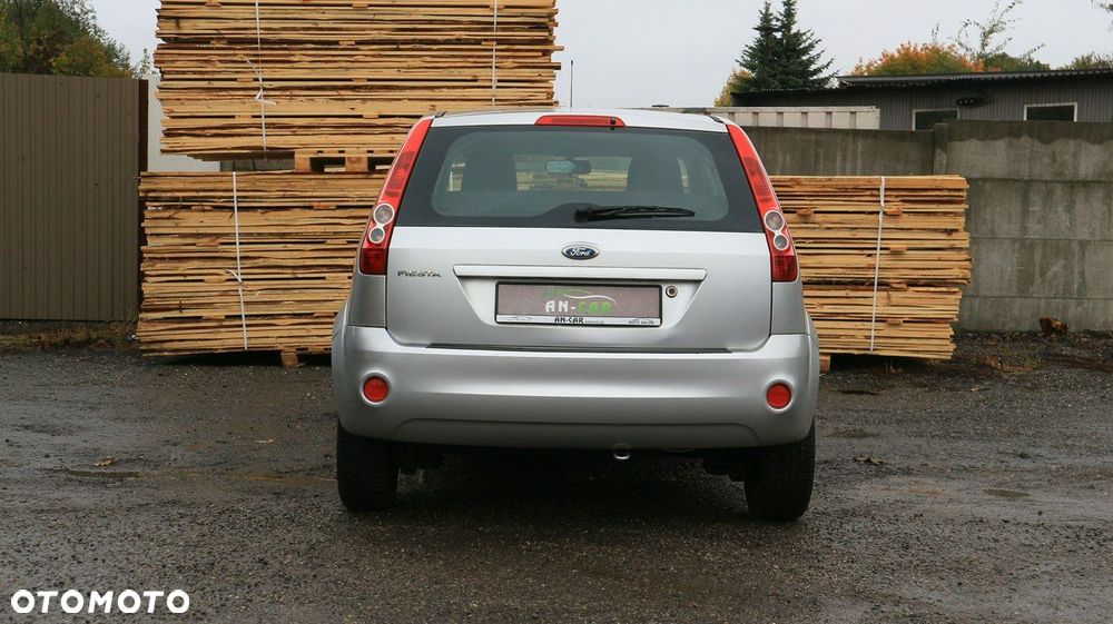 Ford Fiesta 1.25 Ambiente - 20