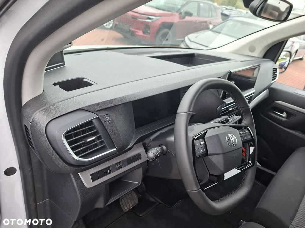 Toyota Proace Verso 2.2 D4-D Long Business - 17