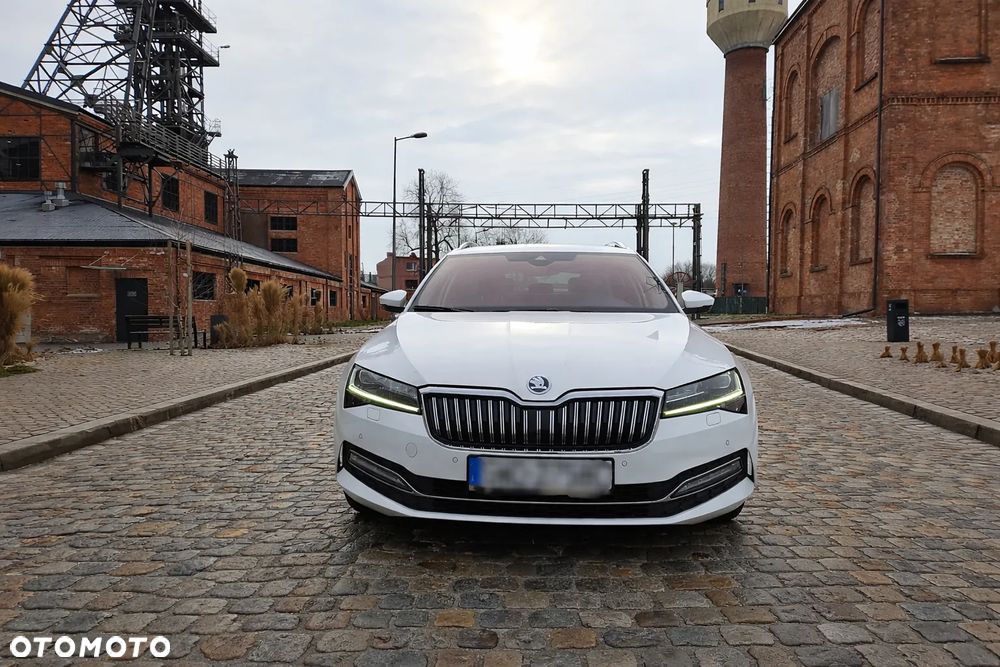 Skoda Superb 2.0 TDI SCR 4x4 Style DSG - 3