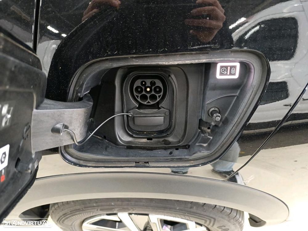 Peugeot e-2008 54 kWh Active - 12