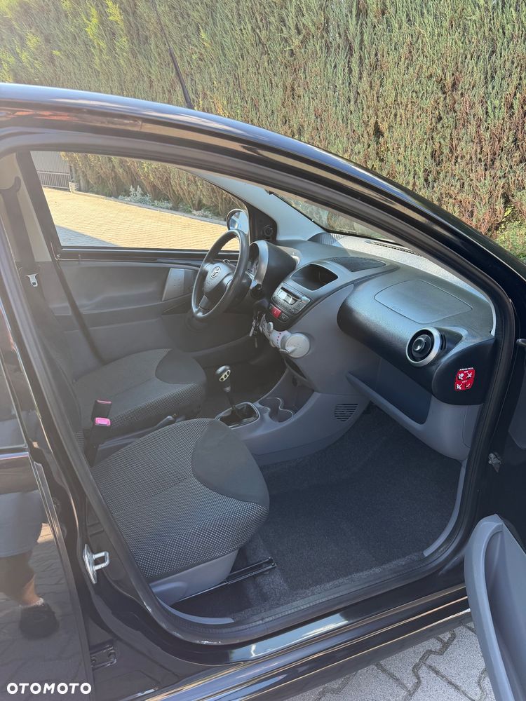 Toyota Aygo - 16