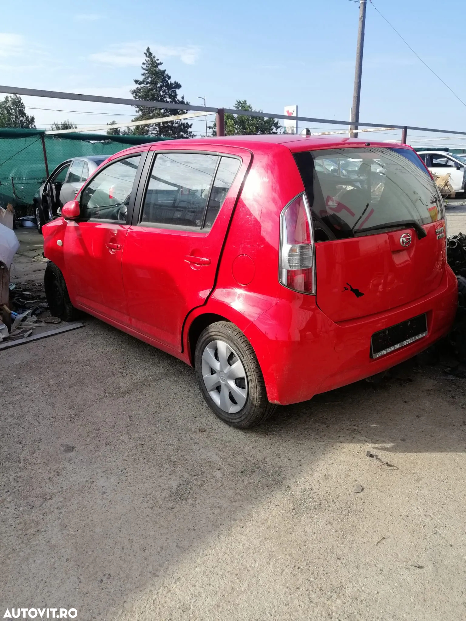Dezmembrez Daihatsu Sirion - 4