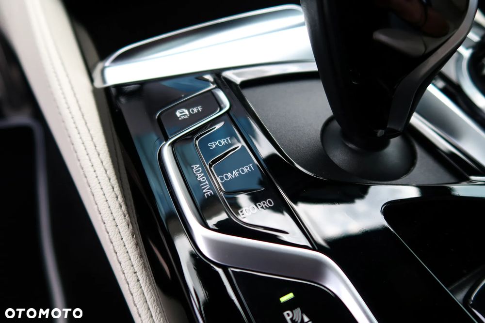BMW Seria 5 540d xDrive mHEV M Sport sport - 27