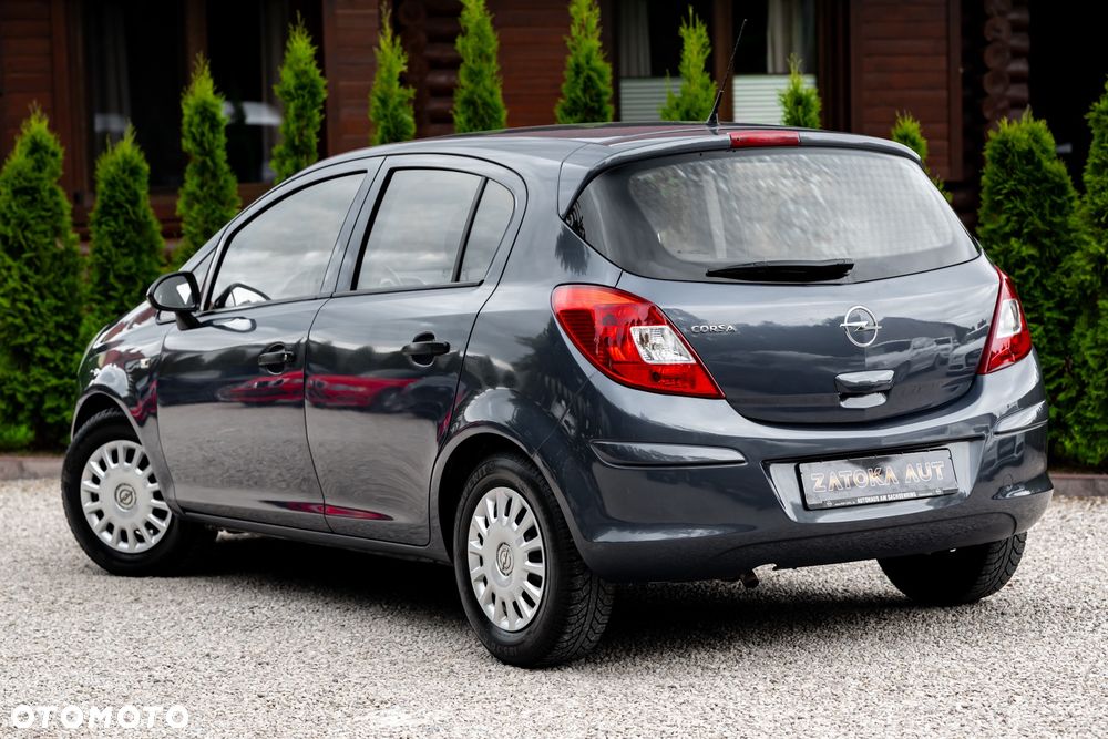 Opel Corsa 1.2 16V Cosmo - 9
