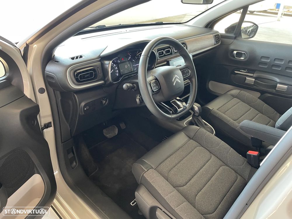 Citroën C3 1.2 PureTech Shine EAT6 - 10