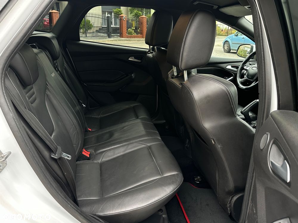 Ford Focus ST - 24