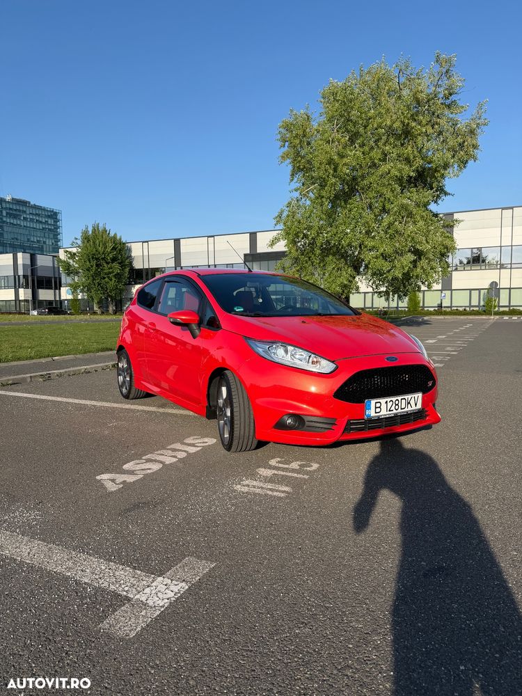 Ford Fiesta 1.6 EcoBoost mit Leder-Sport-Paket ST - 14