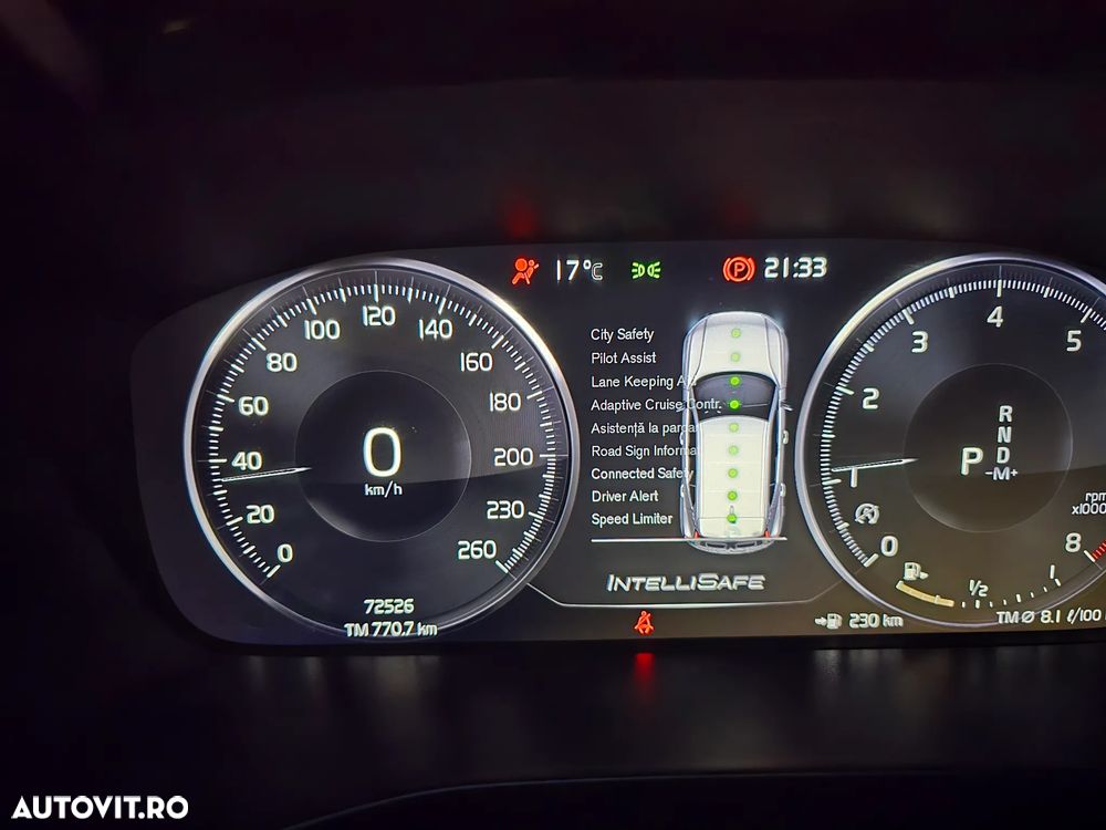 Volvo XC 40 T3 AT8 Momentum Pro - 9