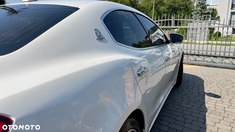 Maserati Ghibli S GranSport - 17