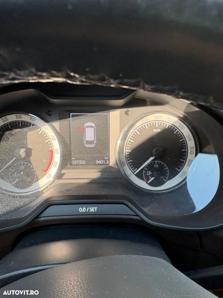 Skoda Octavia 2.0 TDI Laurin & Klement - 11