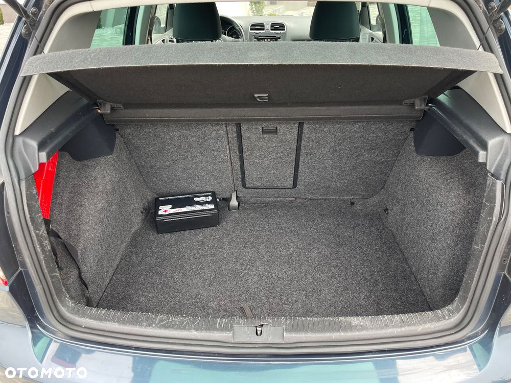 Volkswagen Golf 1.6 TDI DPF Highline - 11
