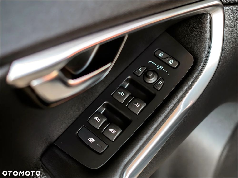 Volvo V40 D3 Summum - 32