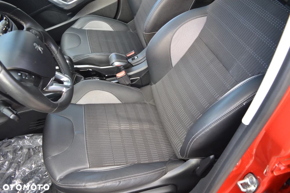 Peugeot 2008 1.6 VTi Allure - 24