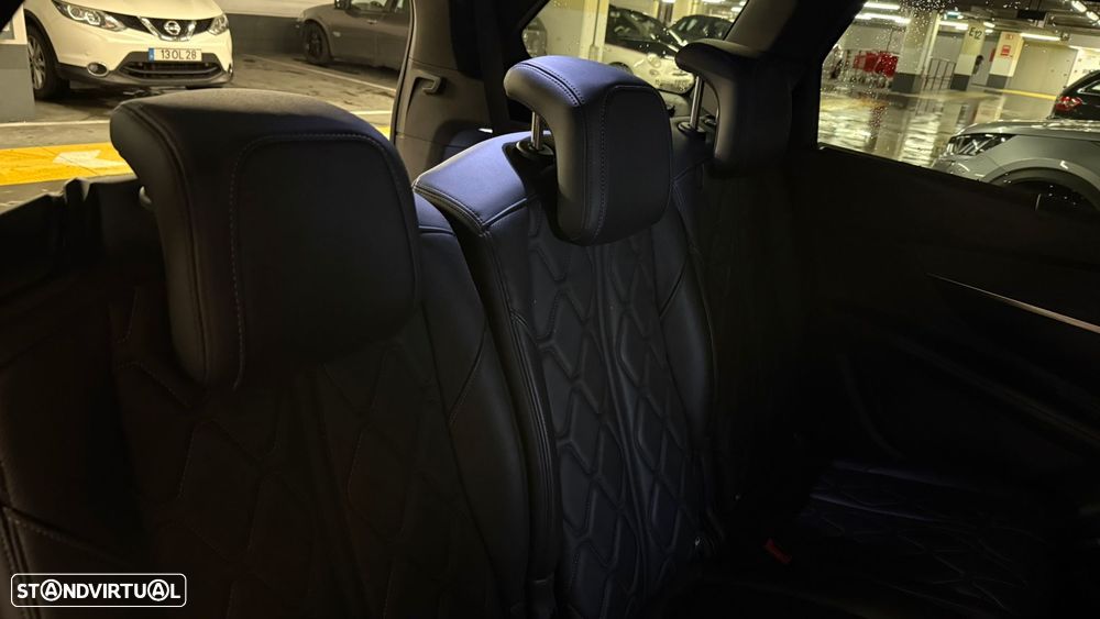 Peugeot 5008 1.5 BlueHDi GT Line J19 EAT8 - 42