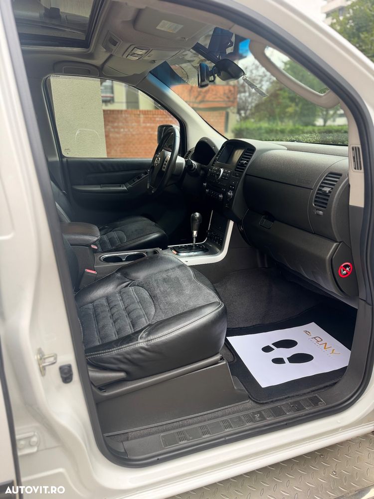 Nissan Navara 3.0 V6 dCi Double Cab LE Plus Aut. - 24