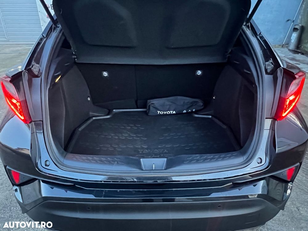 Toyota C-HR Hybrid Business-Edition - 16