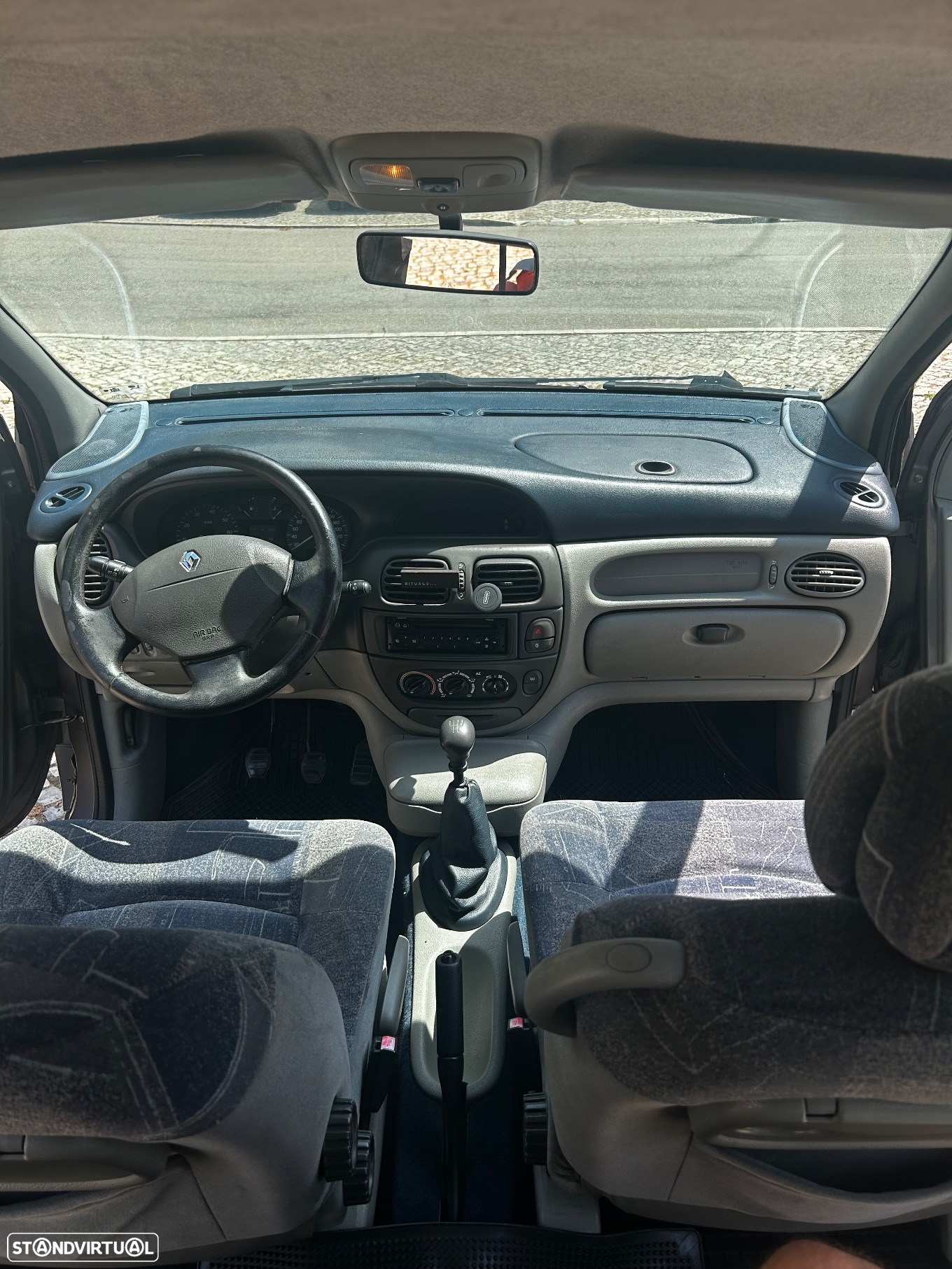 Renault Scénic 1.4 16V RXE AC - 11