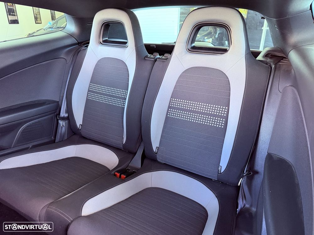 VW Scirocco 2.0 TDI Blue Motion Technologie Life - 19