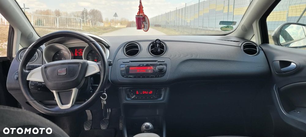 Seat Ibiza SC 1.6 16V Style - 6