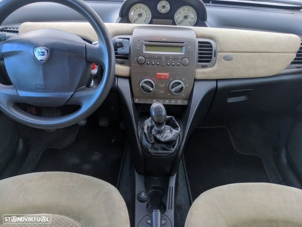 Lancia Ypsilon 1.2 16V Fashion - 17