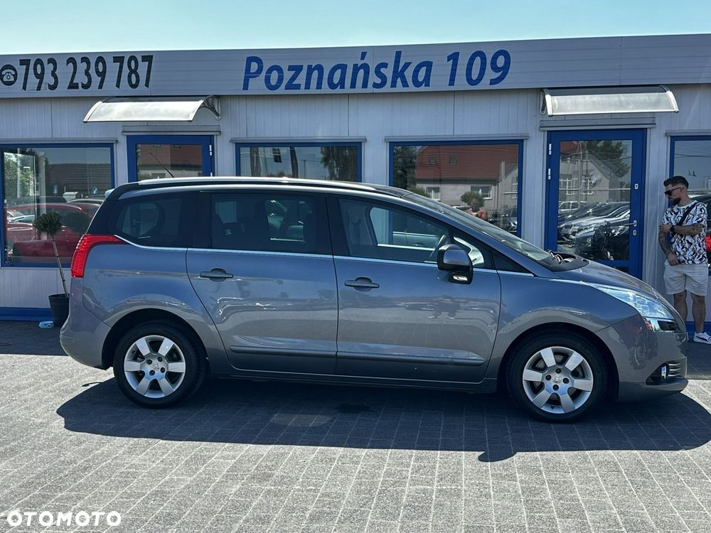 Peugeot 5008 - 19
