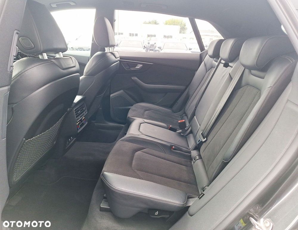 Audi SQ8 - 25