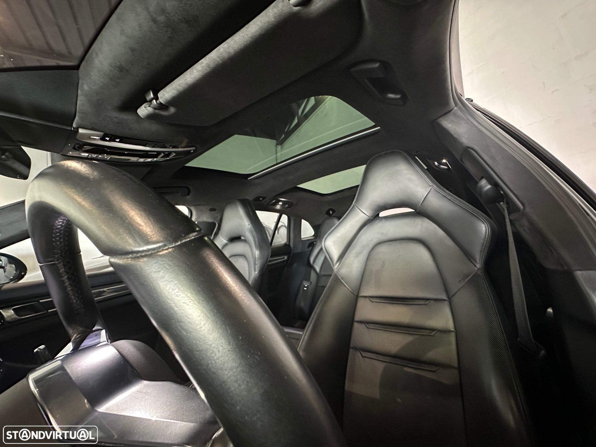 Porsche Panamera Sport Turismo - 24
