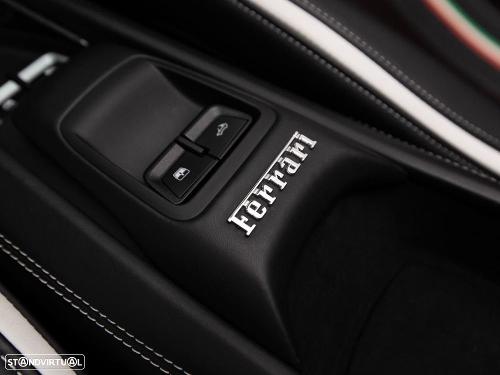 Ferrari F8 Tributo Standard - 17