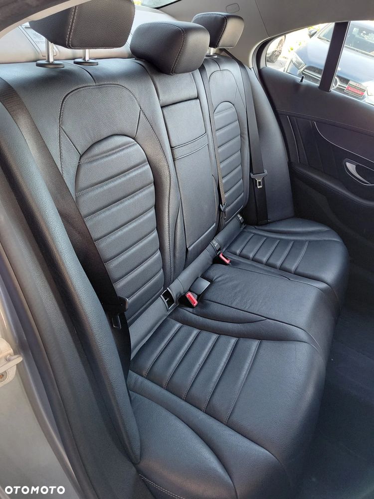 Mercedes-Benz Klasa C 180 7G-TRONIC - 15